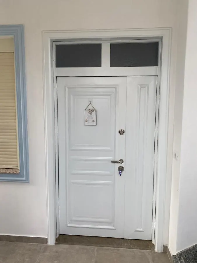 Eagle'S Nest Apartment Shkoder