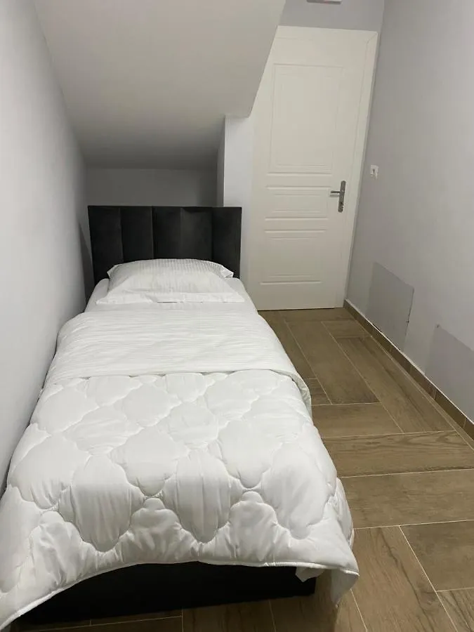 Ferienwohnung Eagle'S Nest Shkodra 0*,