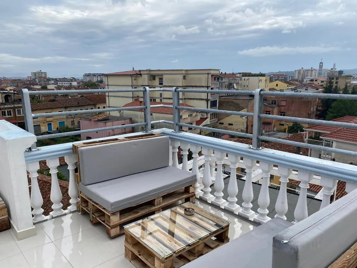 Eagle'S Nest Apartment Shkoder