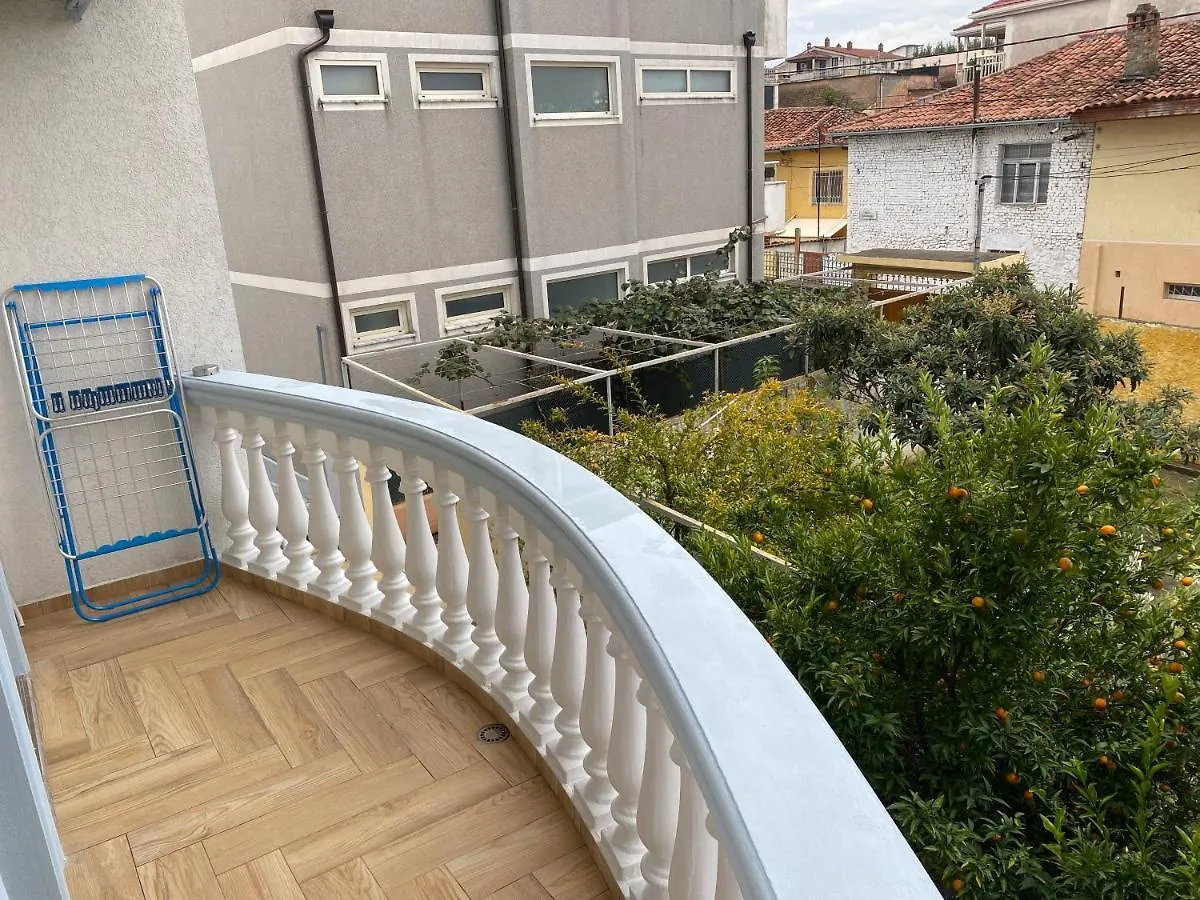 Eagle'S Nest Apartment Shkoder 0*,