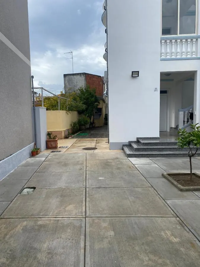 Eagle'S Nest Apartment Shkoder
