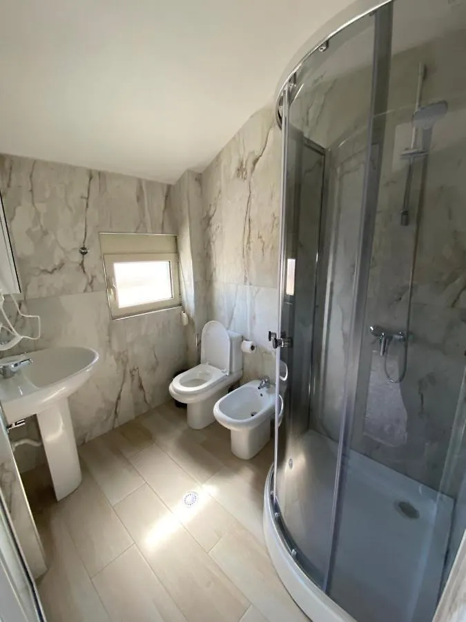 Eagle'S Nest Apartment Shkoder
