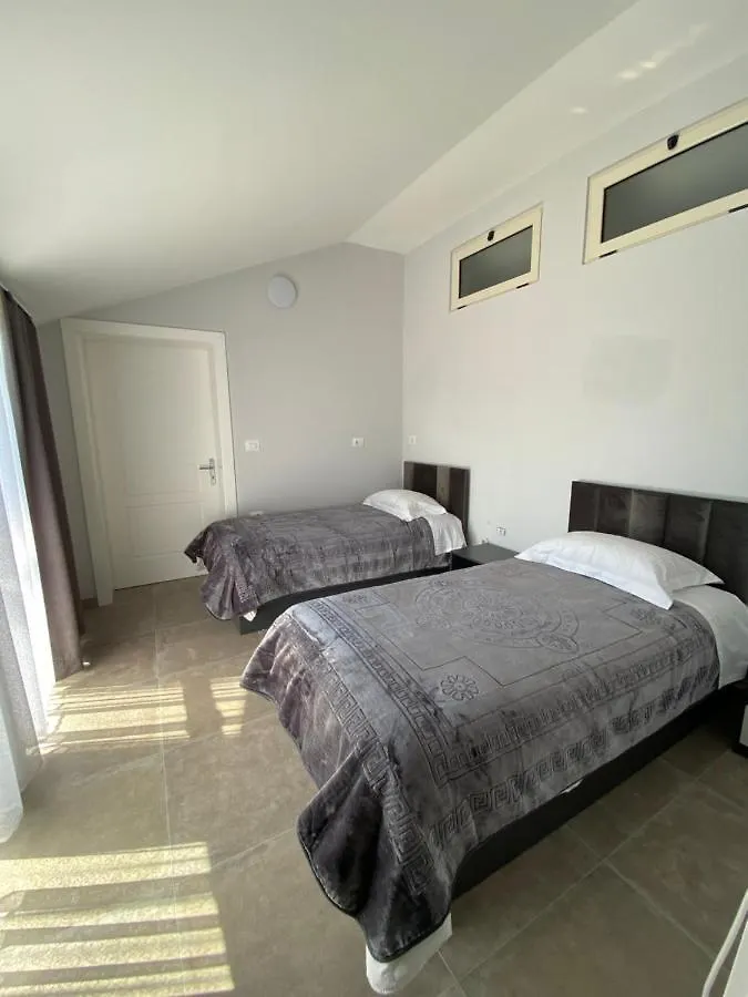 Eagle'S Nest Apartment Shkoder Albania