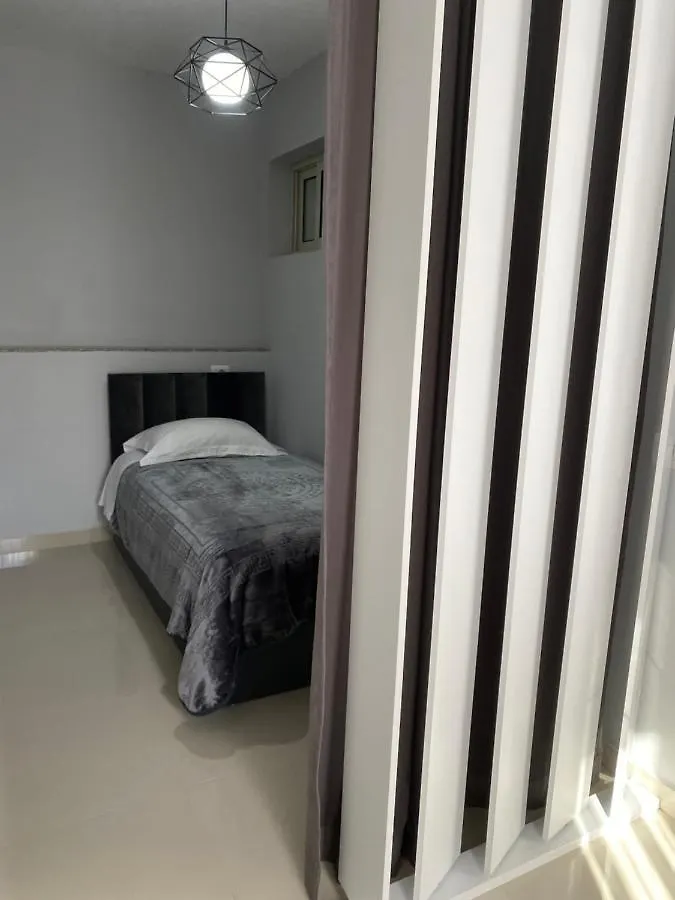 Eagle'S Nest Apartment Shkoder 0*,