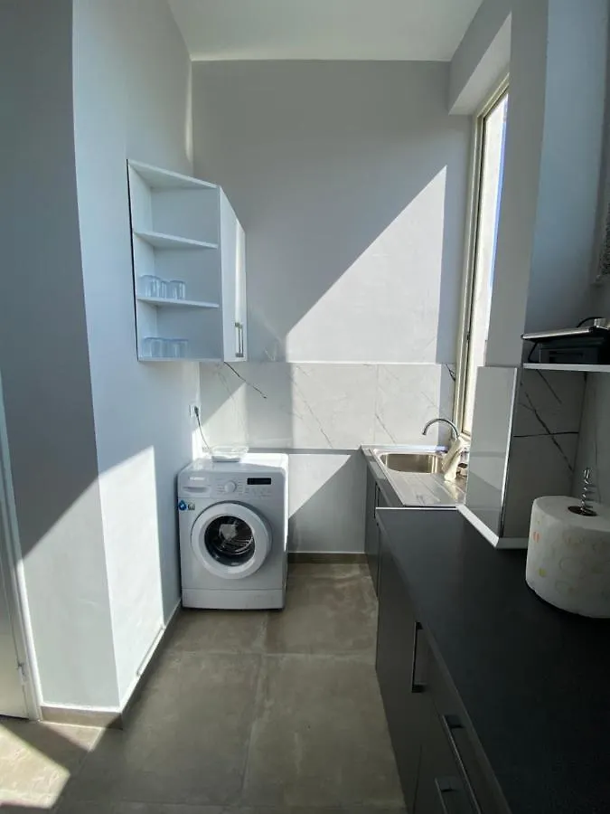 Eagle'S Nest Apartment Shkoder