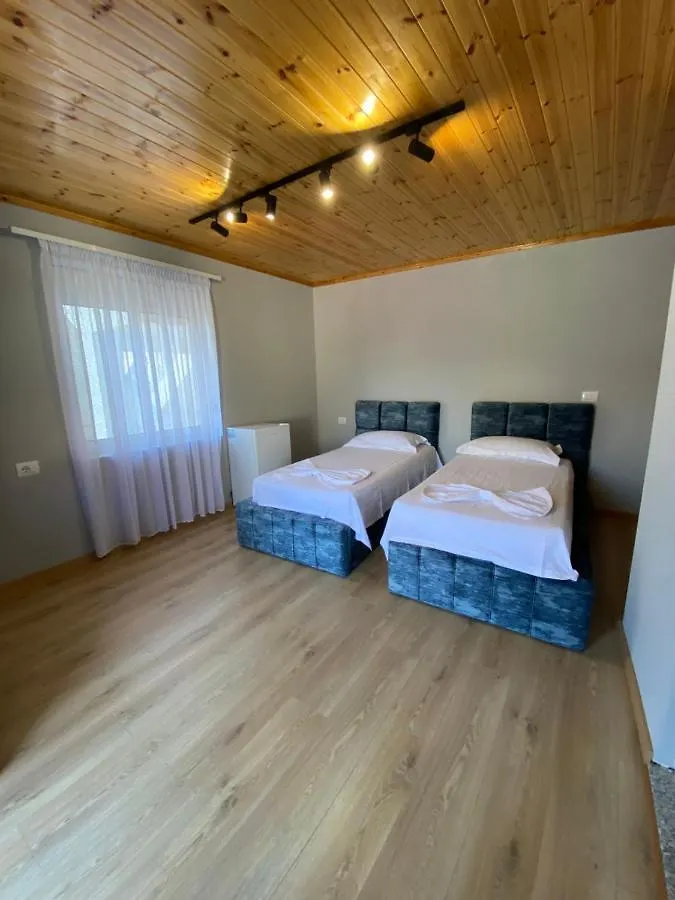 Eagle'S Nest Apartment Shkoder